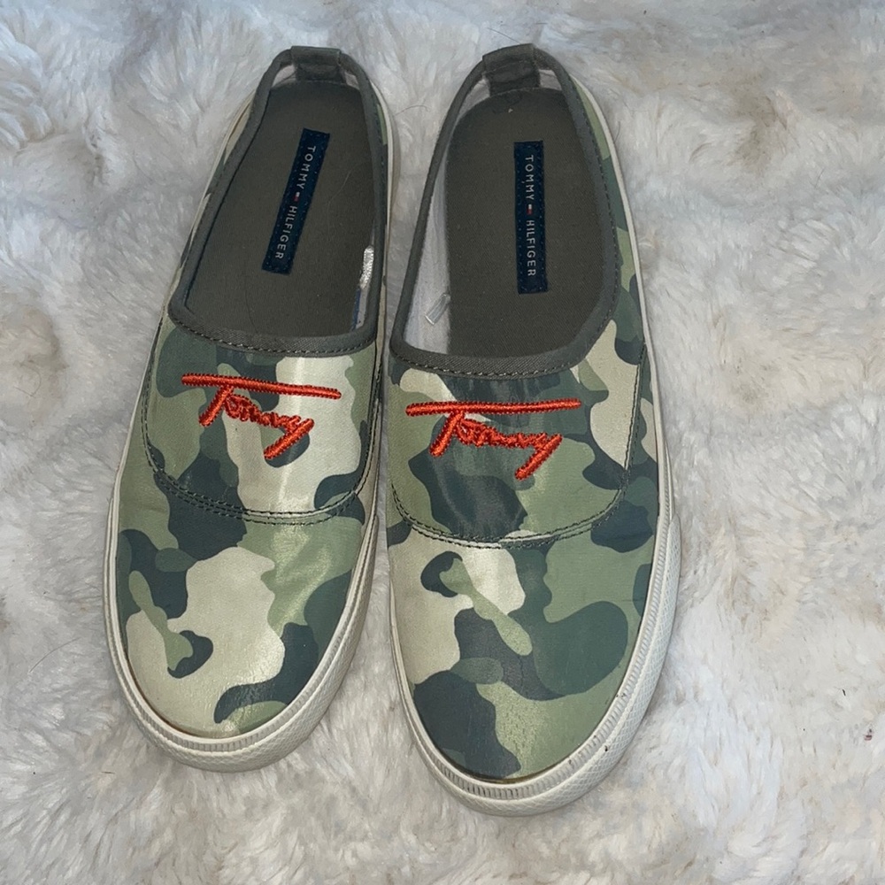 Tommy Hilfiger Army fatigue Shoes - Picture 1 of 7